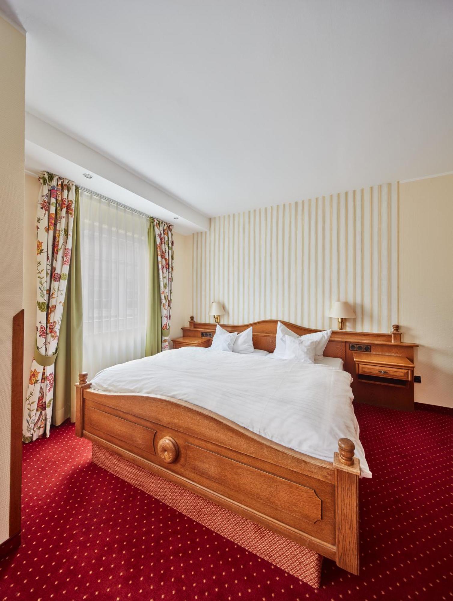 Romantikhotel Platte アッテンドルン エクステリア 写真