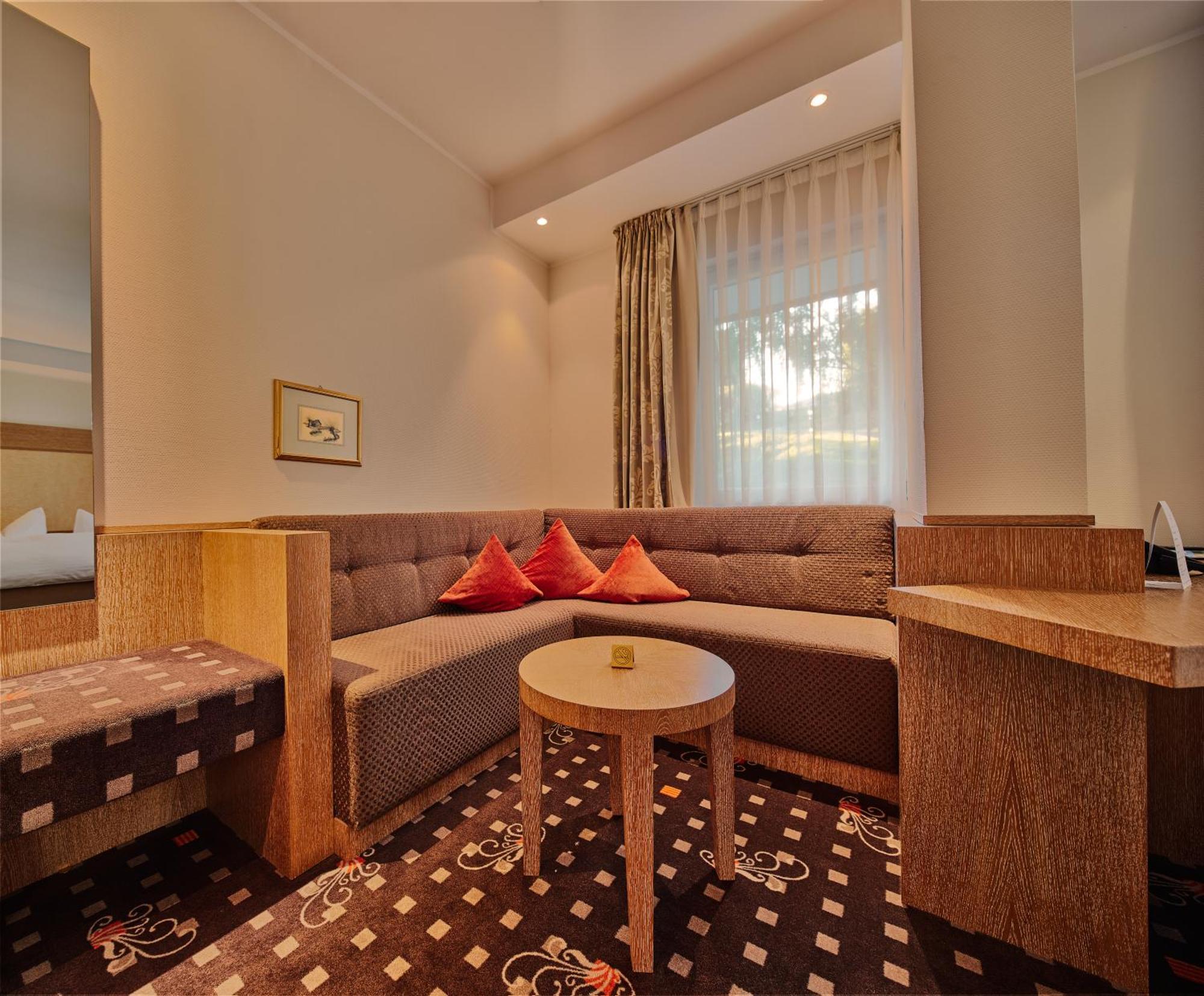 Romantikhotel Platte アッテンドルン エクステリア 写真