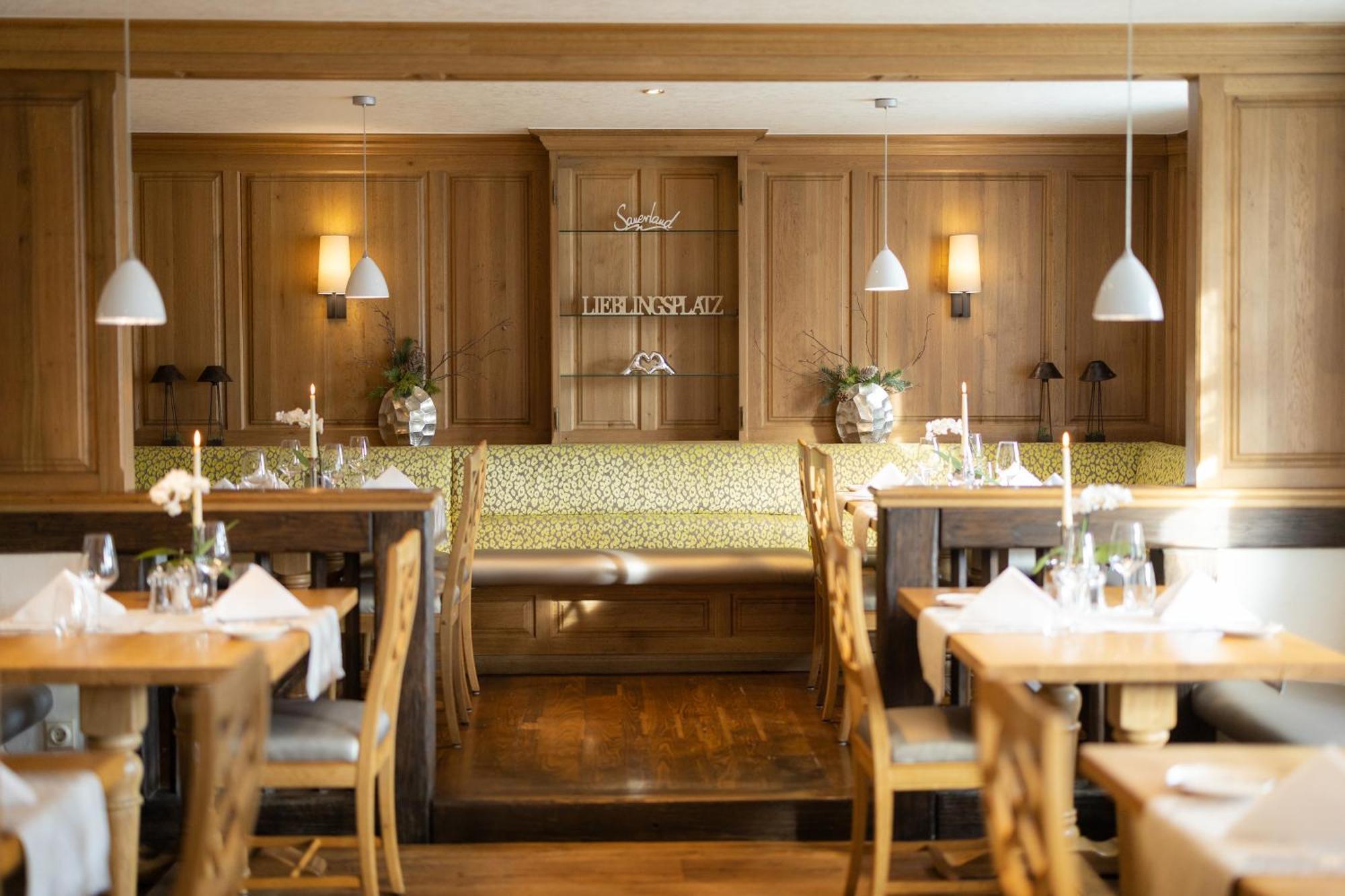 Romantikhotel Platte アッテンドルン エクステリア 写真