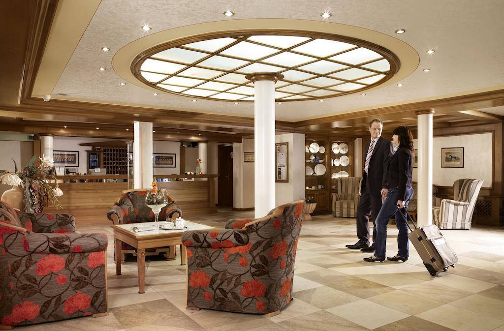 Romantikhotel Platte アッテンドルン エクステリア 写真